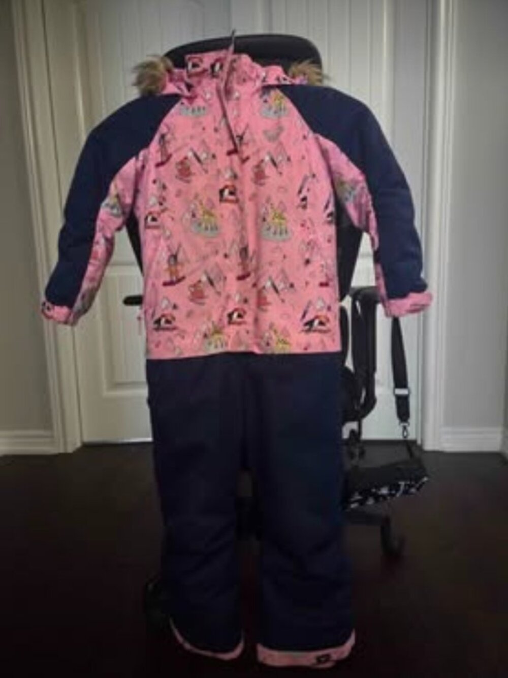 Roxy snow suit size 4/5